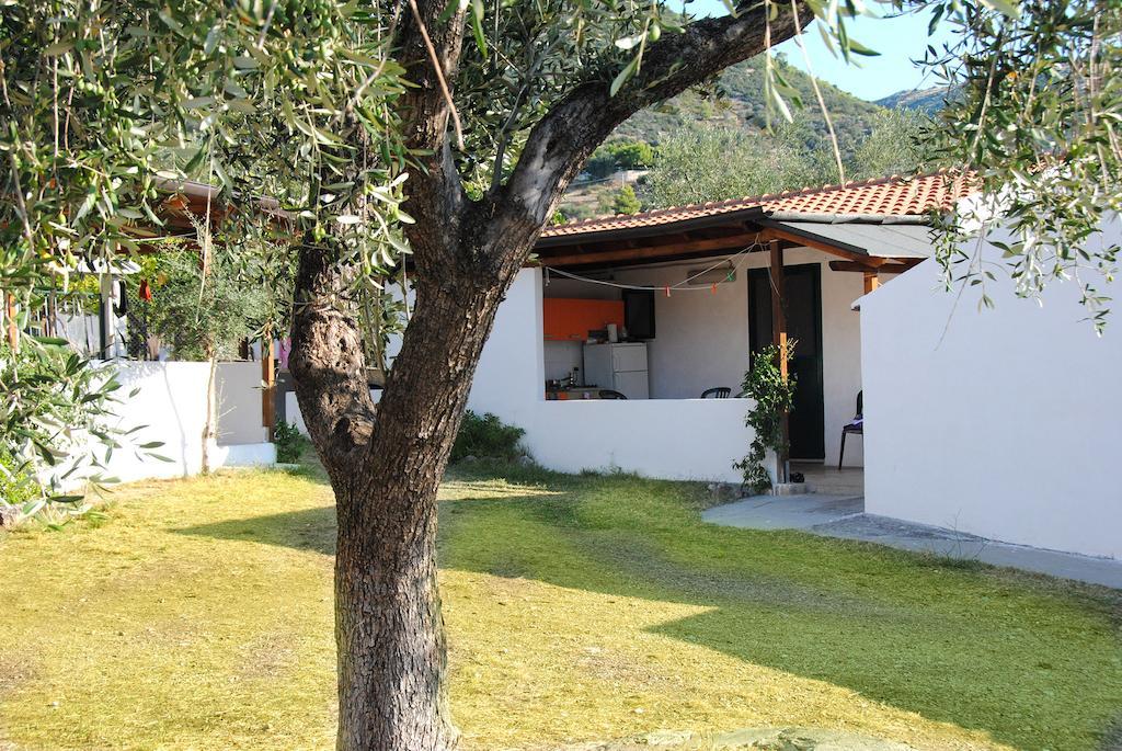 Leonardo Casa Vacanze Villa Матината Стая снимка