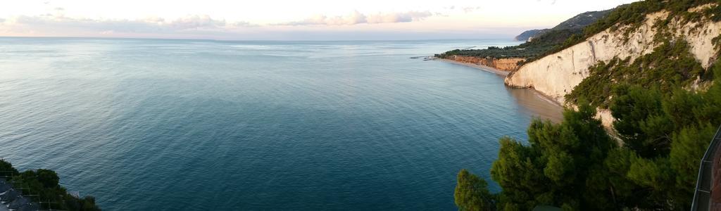 Leonardo Casa Vacanze Villa Матината Екстериор снимка